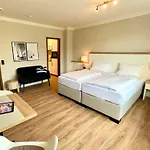 Royal 호텔 4*