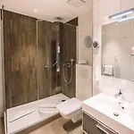 Royal 4*
