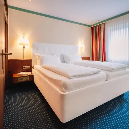 Royal Hotel 4*