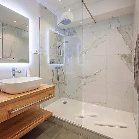 Royal Hotel 4*