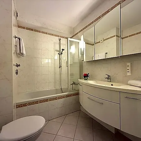 Royal Hotel 4*
